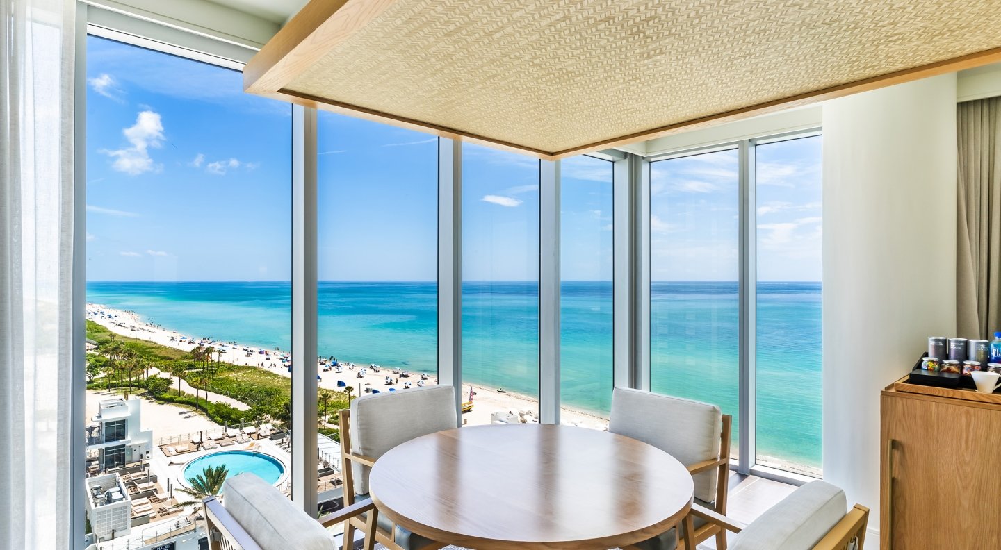 Dining with a view in One/Two Bedroom Suite