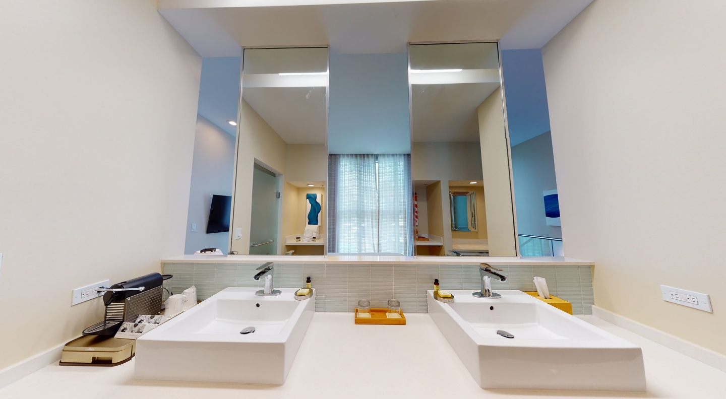 Bi-Level Lofts Bathrooms